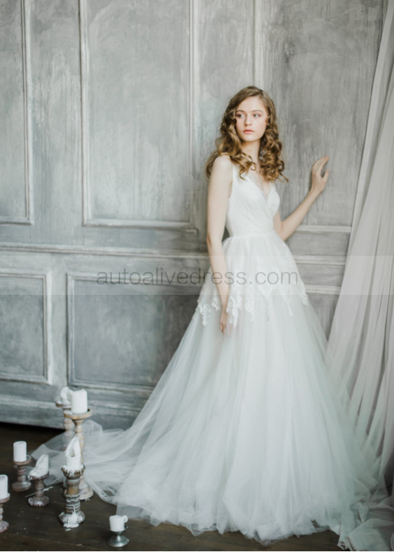 V Neck Ivory Lace Tulle Buttons Back Wedding Dress V Neck Ivory Lace Tulle Buttons Back Wedding Dress